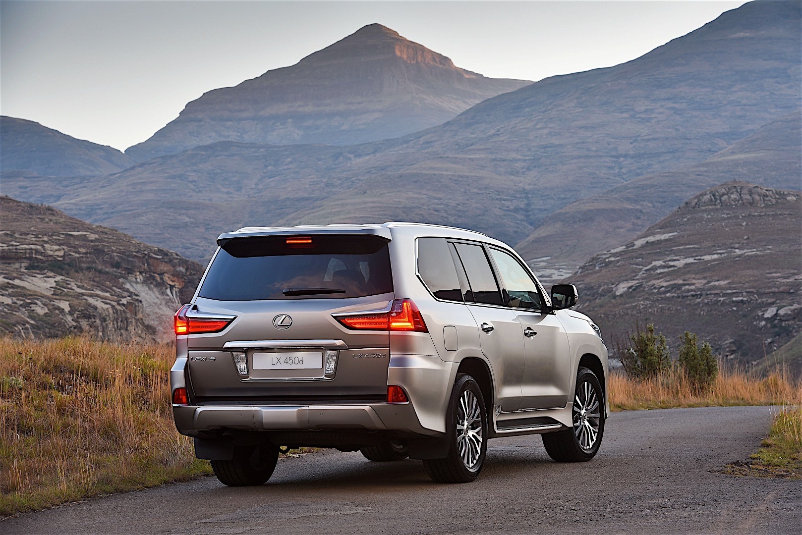 Lexus Lx photo 36