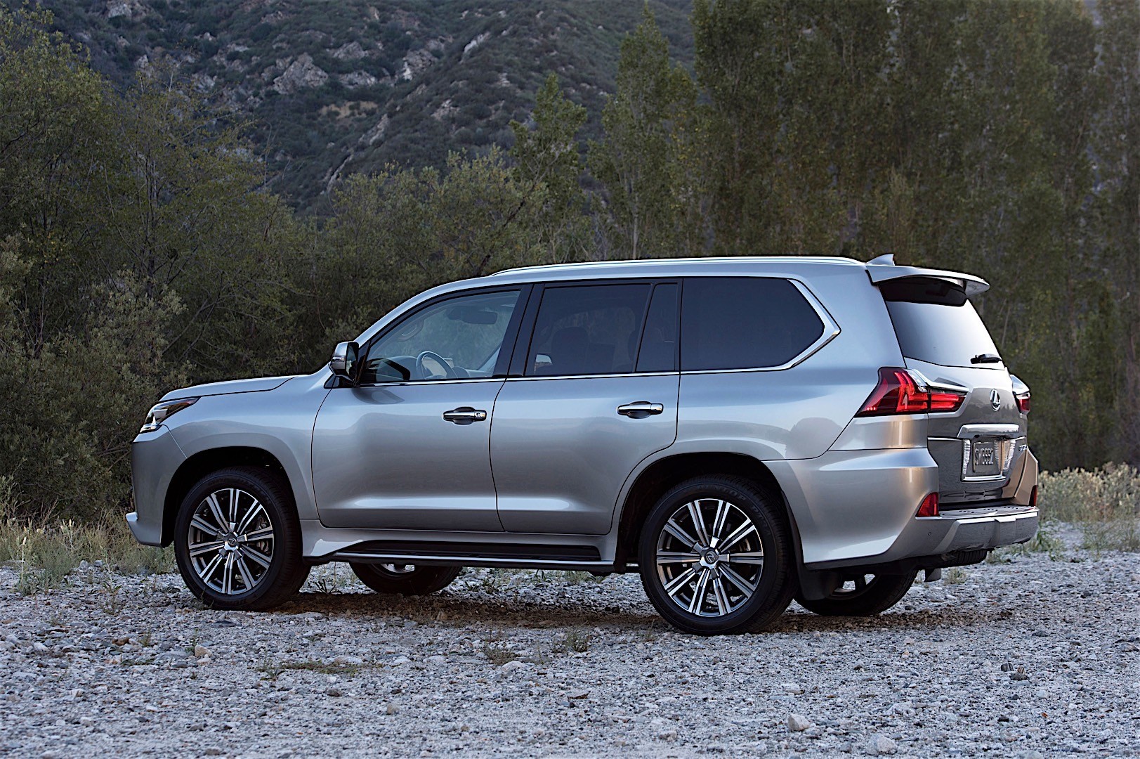 Lexus Lx photo 47