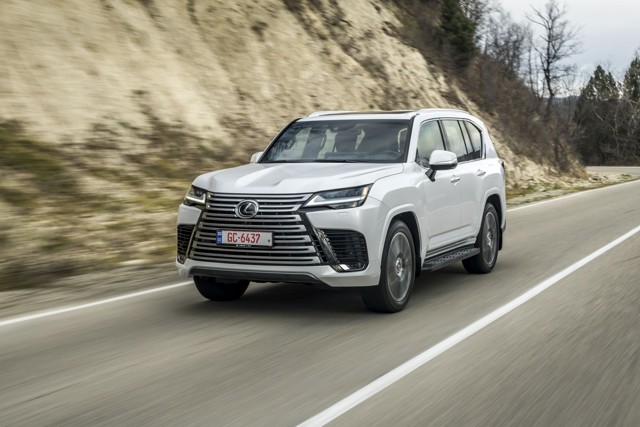 Lexus Lx photo 35