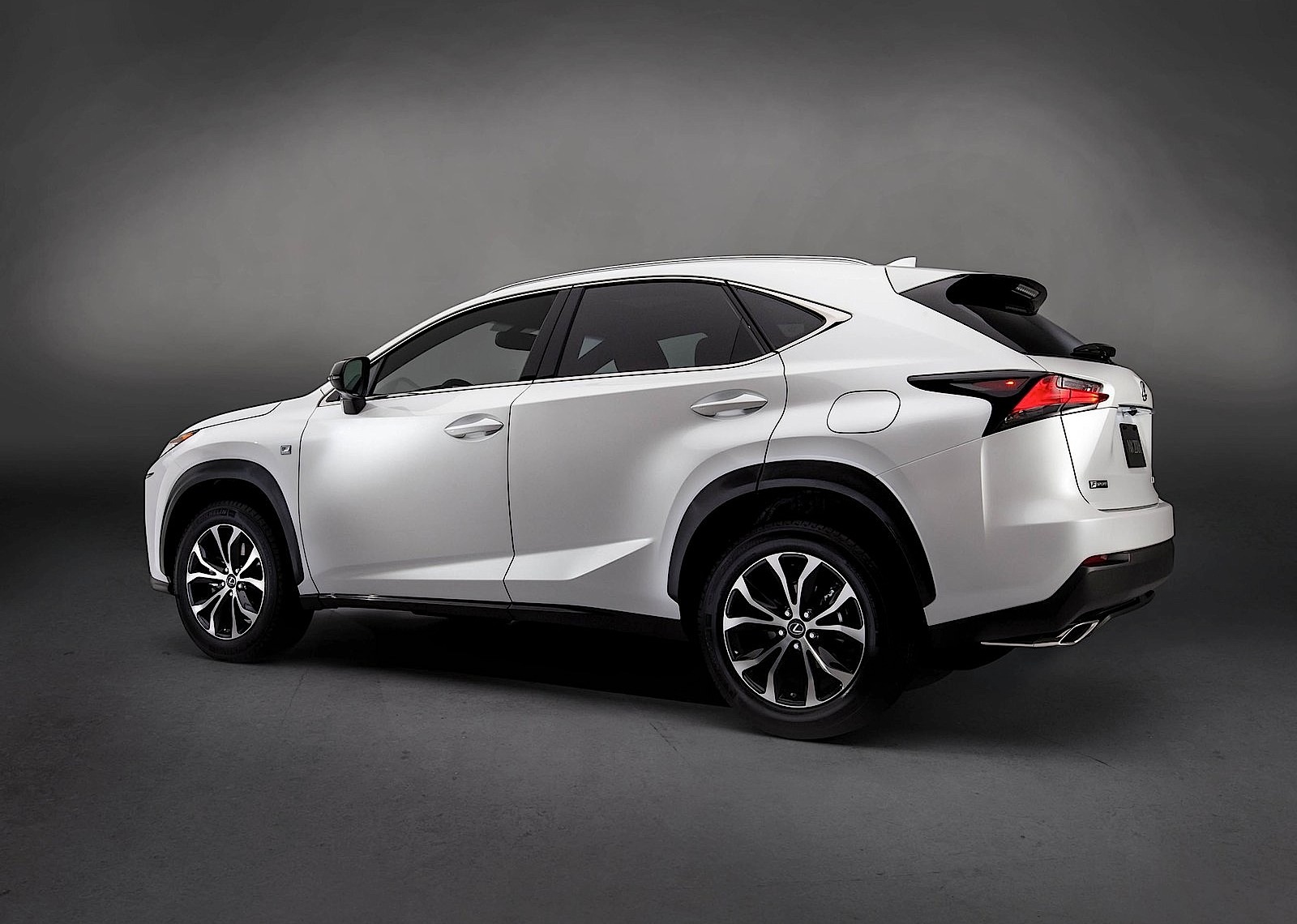 Lexus Nx photo 11