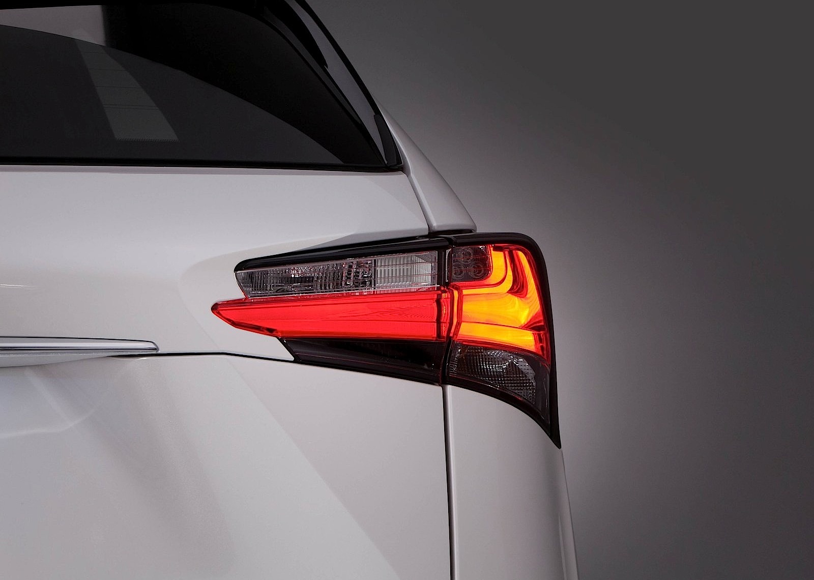 Lexus Nx photo 17