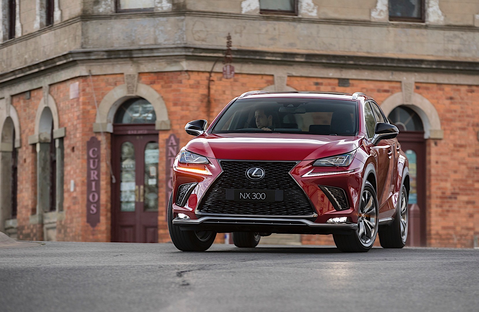 Lexus Nx photo 12