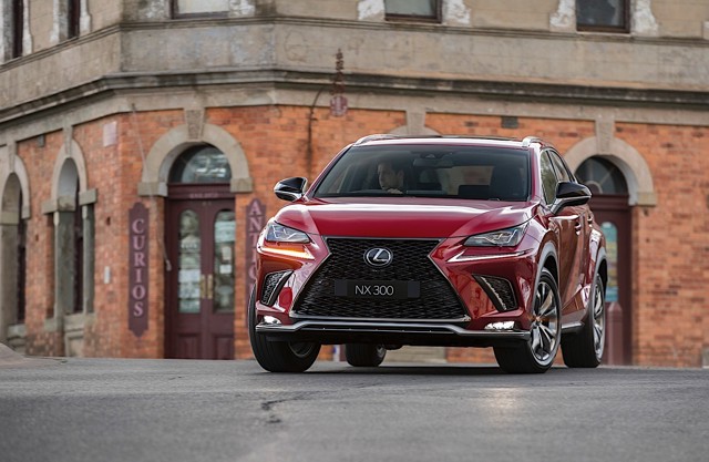 Lexus Nx photo 12