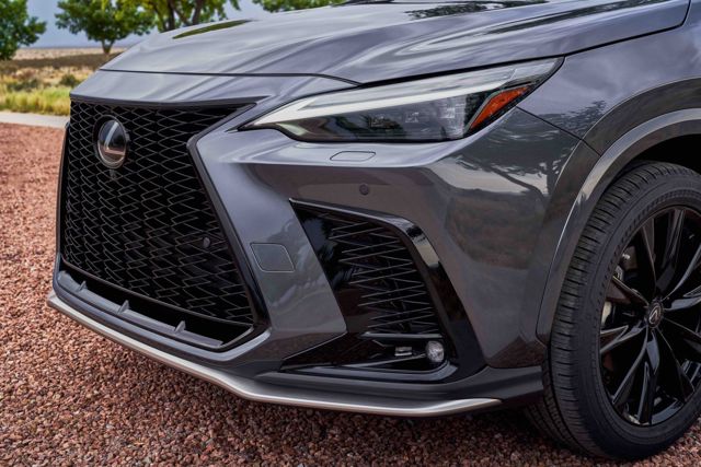 Lexus Nx photo 2