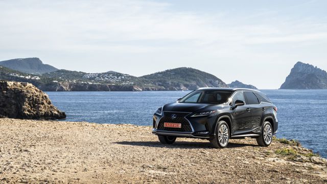 Lexus Rx photo 101