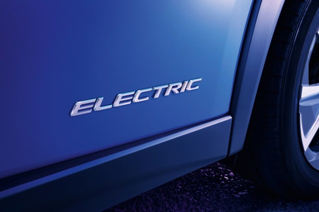Lexus Ux photo 81