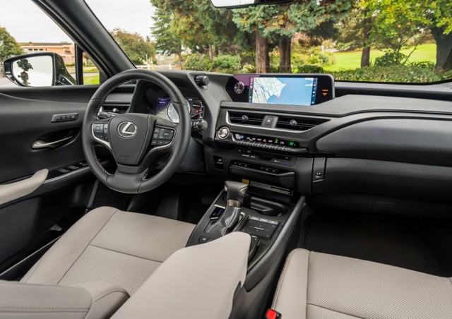 Lexus Ux photo 96