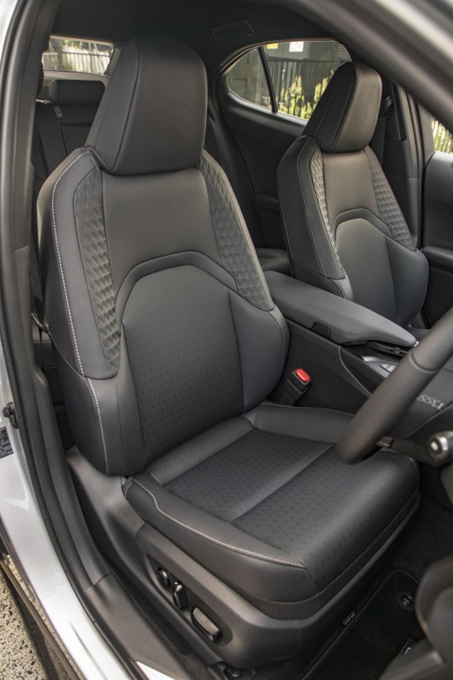 Lexus Ux photo 87
