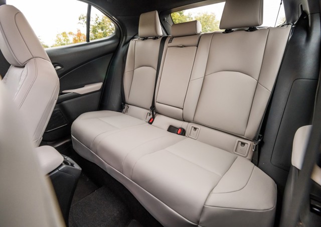 Lexus Ux photo 88