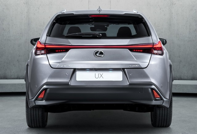 Lexus Ux photo 3