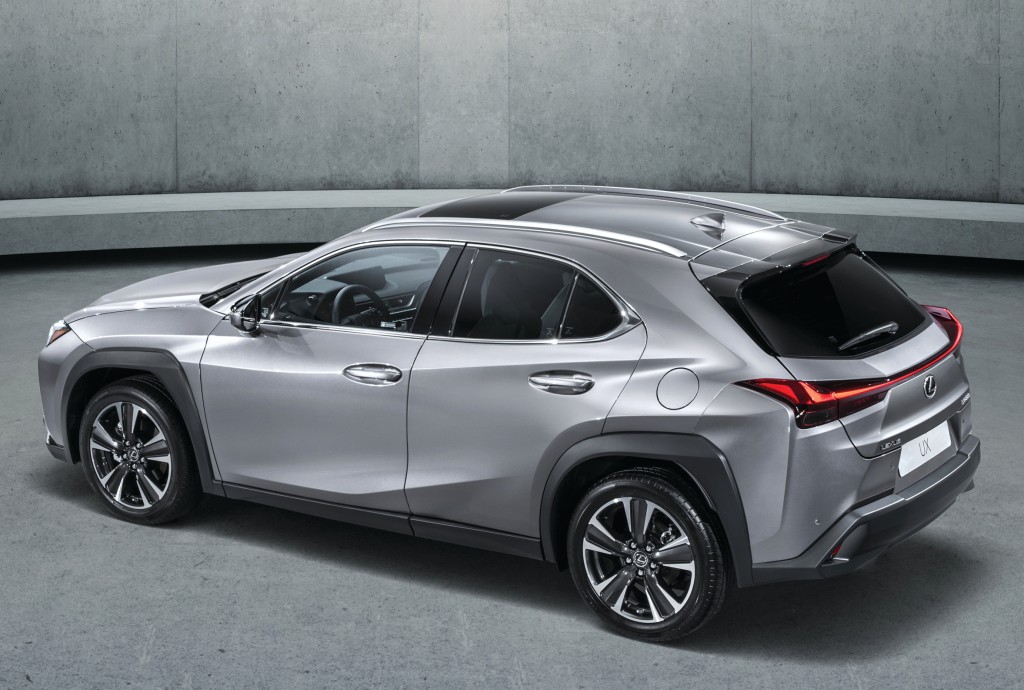 Lexus Ux photo 7