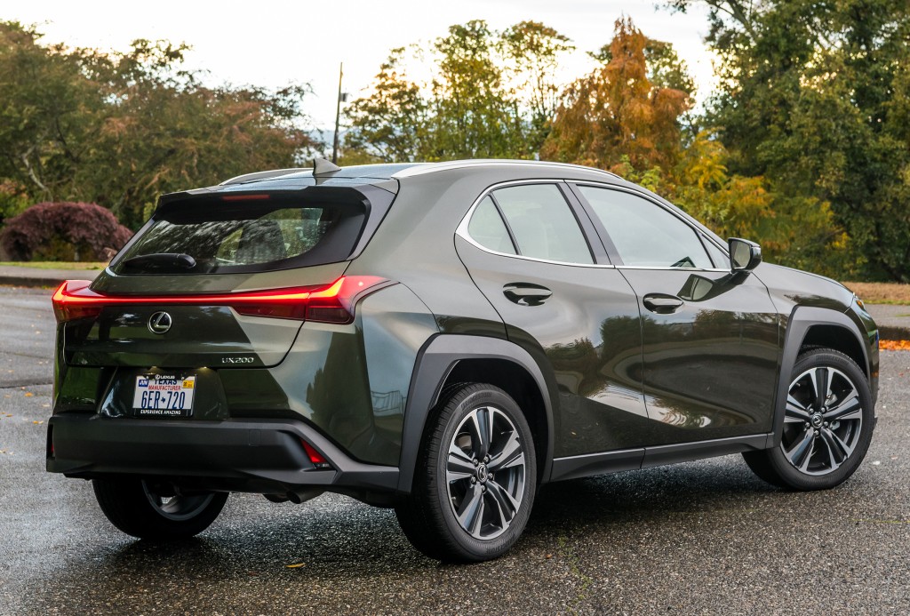 Lexus Ux photo 8