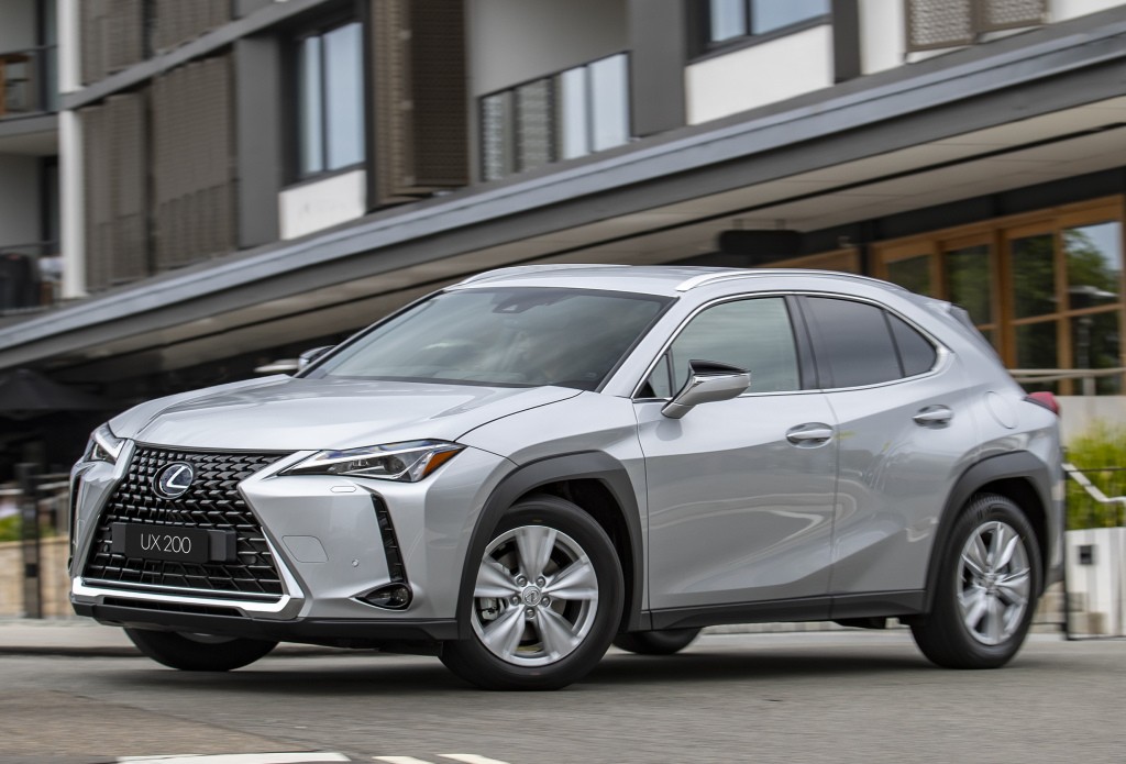 Lexus Ux photo 26