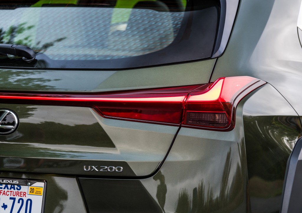 Lexus Ux photo 28