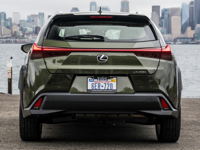 Lexus Ux photo 35