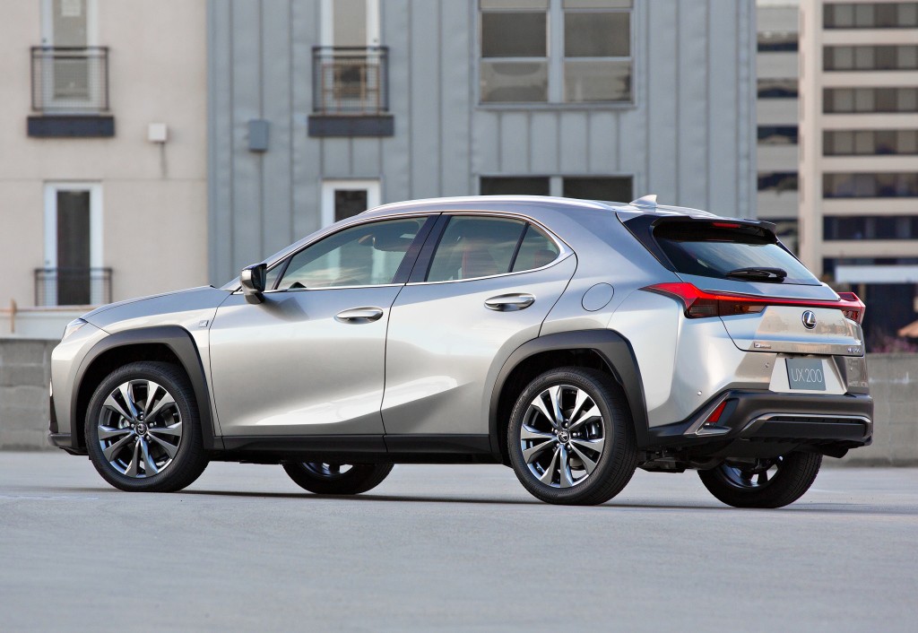 Lexus Ux photo 40