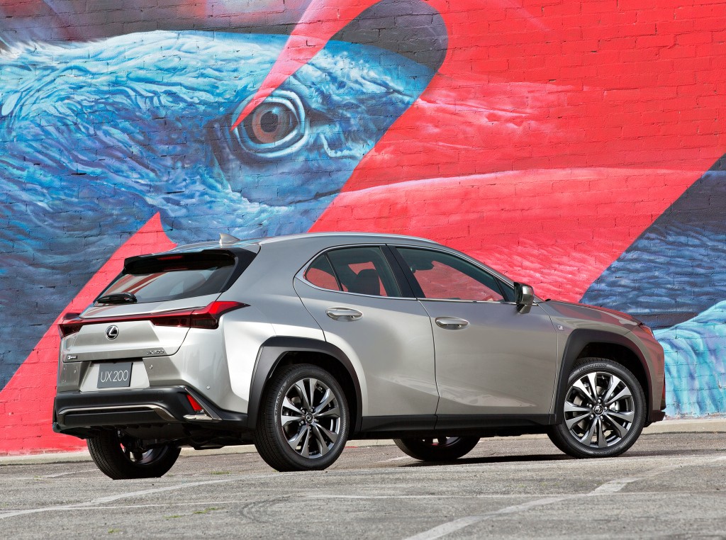 Lexus Ux photo 41