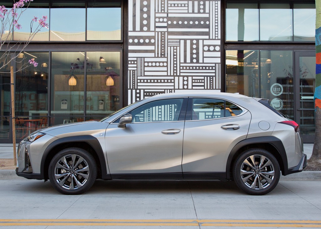 Lexus Ux photo 44