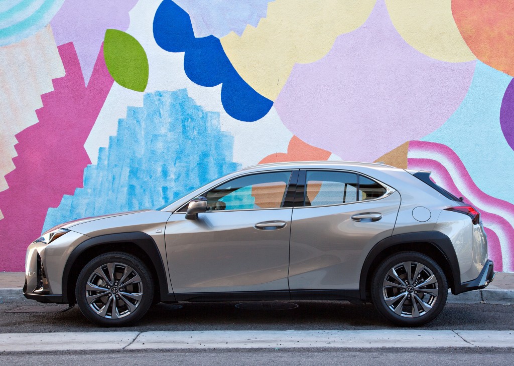 Lexus Ux photo 50