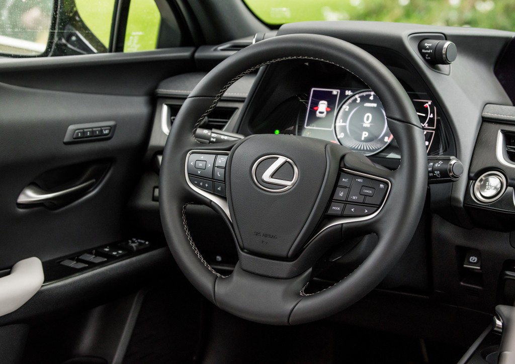 Lexus Ux photo 93
