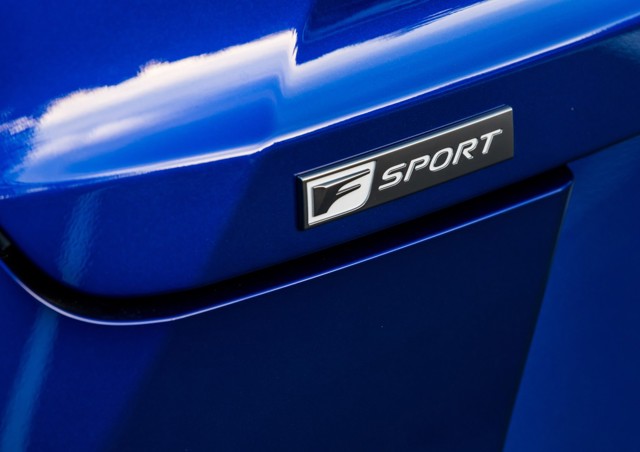 Lexus Ux photo 56