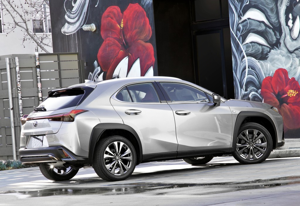 Lexus Ux photo 57