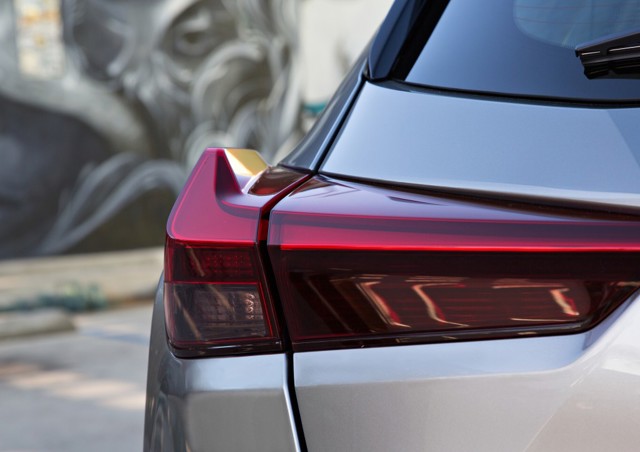 Lexus Ux photo 59