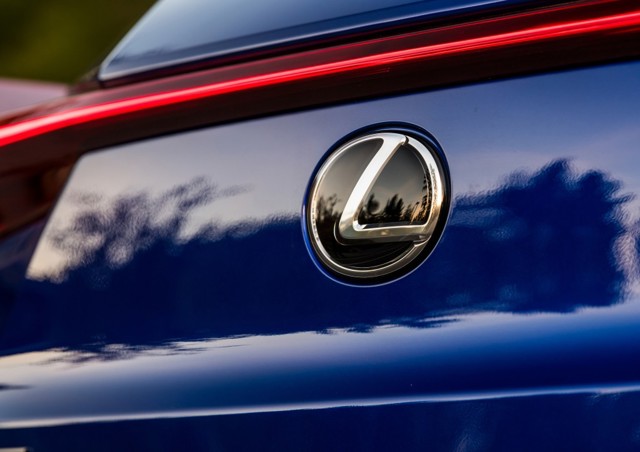 Lexus Ux photo 62