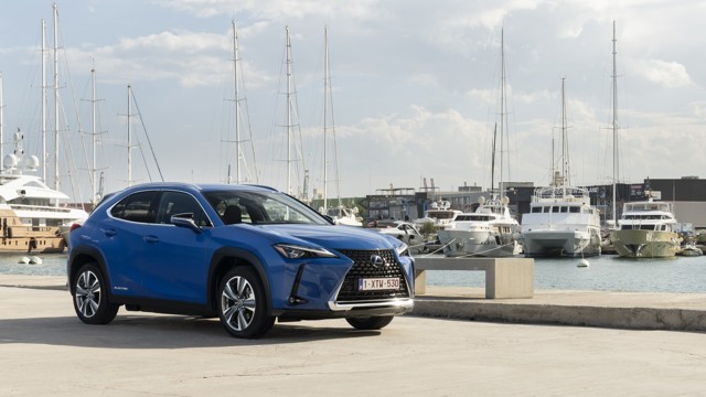 Lexus Ux photo 91