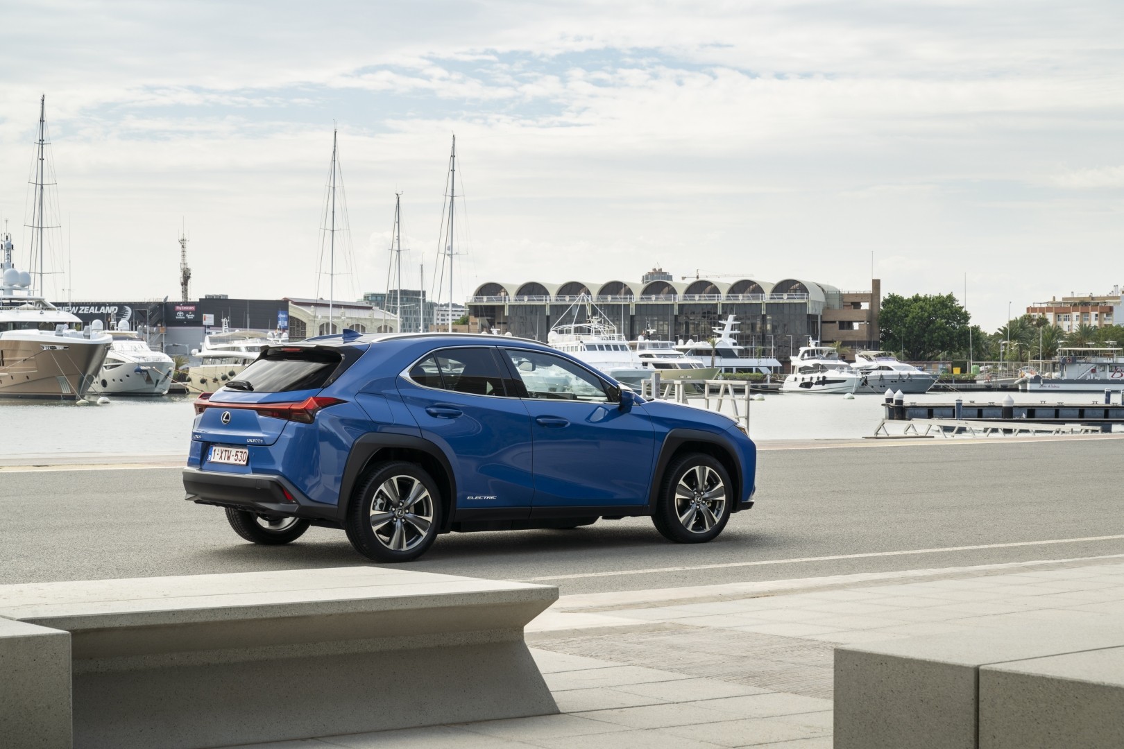 Lexus Ux photo 93