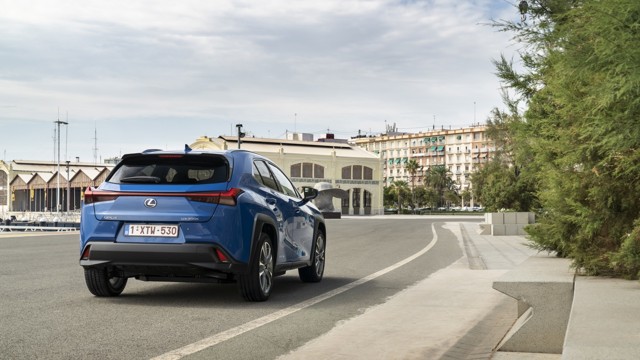 Lexus Ux photo 98