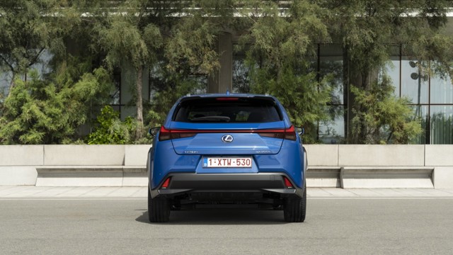Lexus Ux photo 100