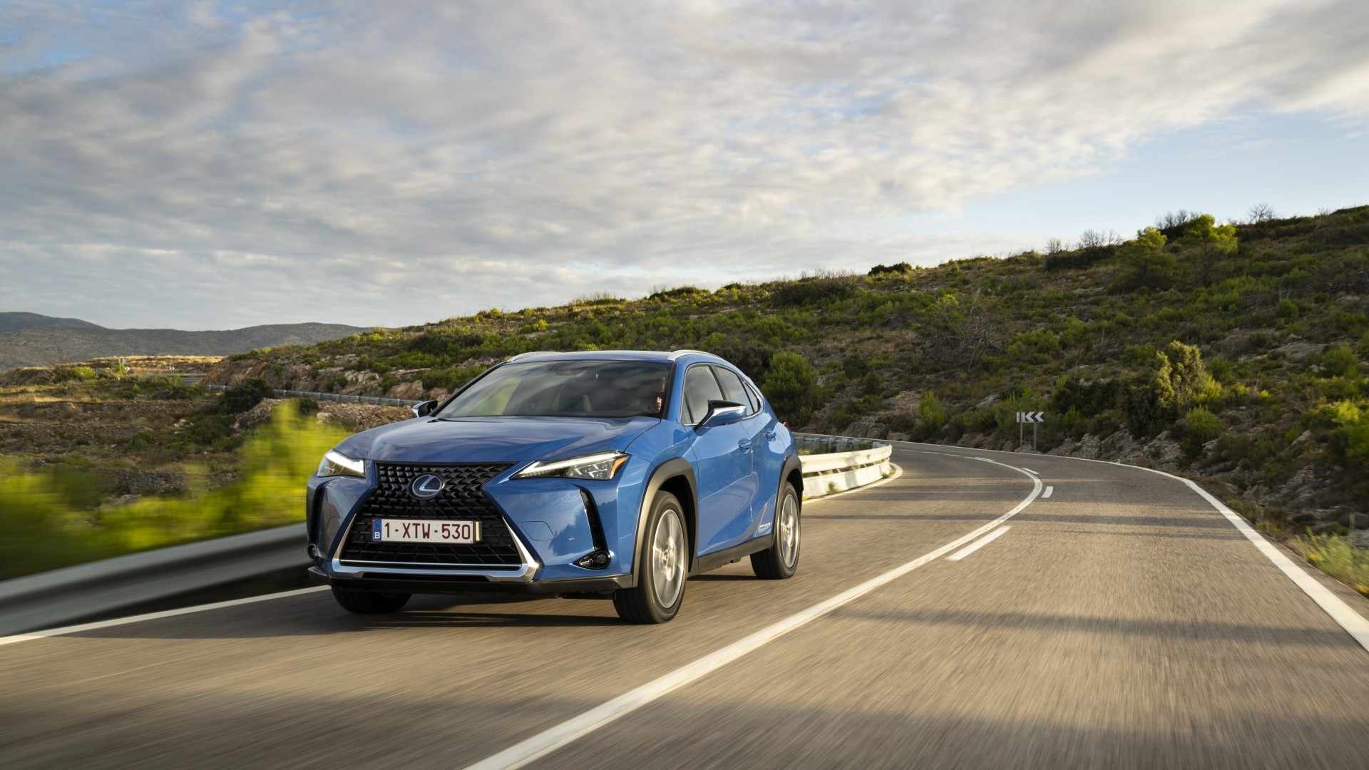 Lexus Ux photo 17