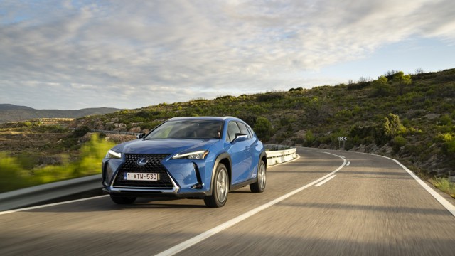 Lexus Ux photo 17