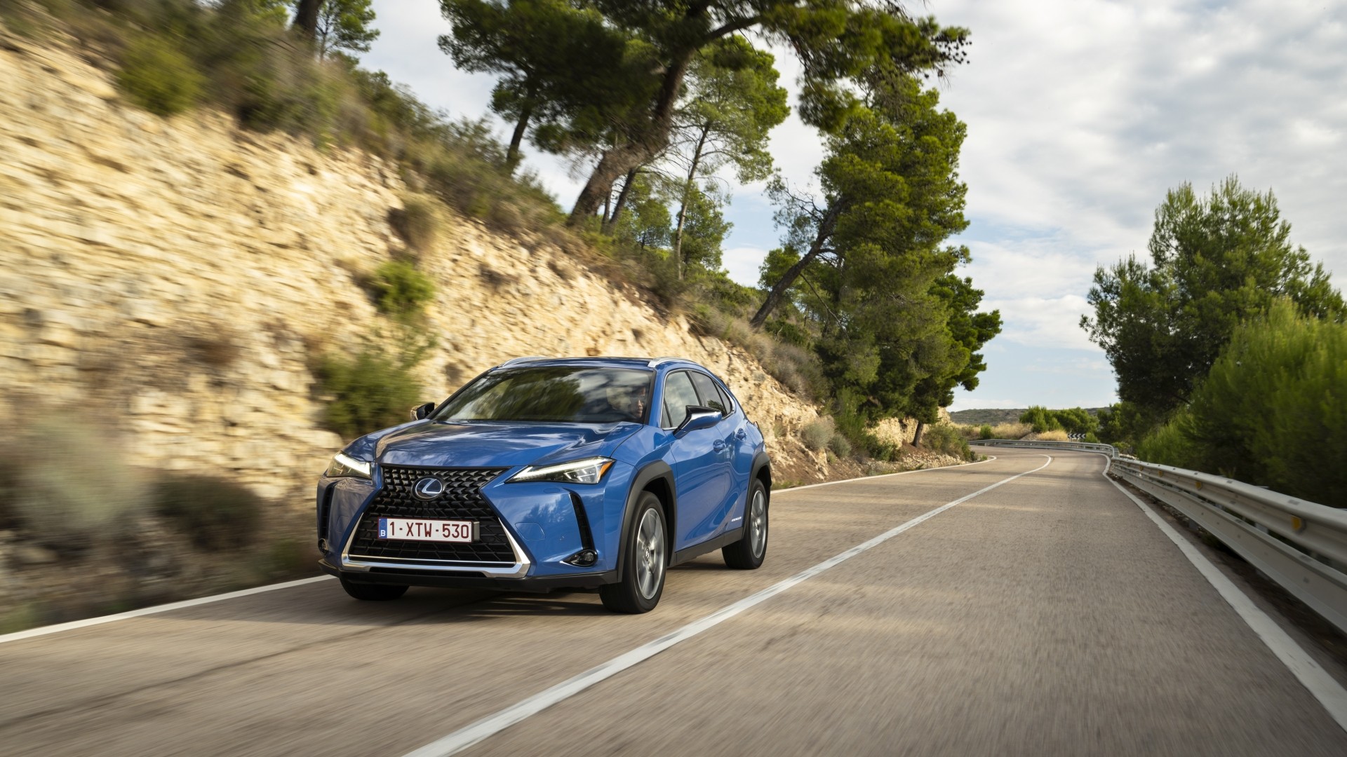 Lexus Ux photo 21