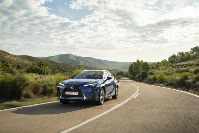 Lexus Ux photo 22