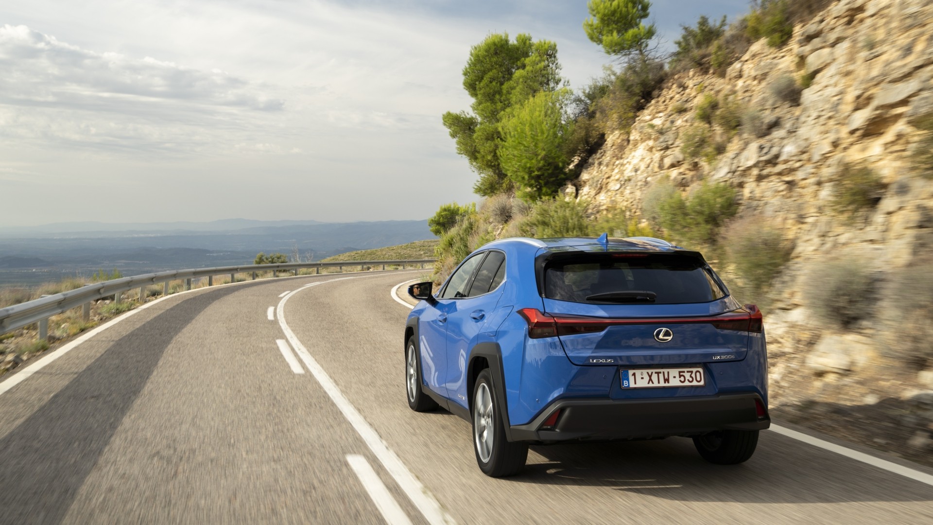 Lexus Ux photo 31
