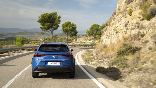 Lexus Ux photo 33