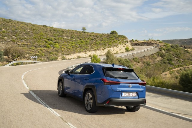 Lexus Ux photo 36
