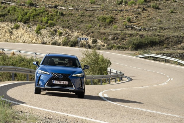 Lexus Ux photo 42
