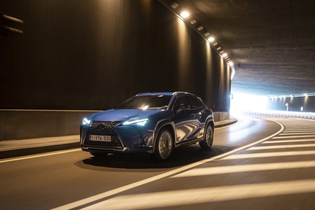 Lexus Ux photo 50