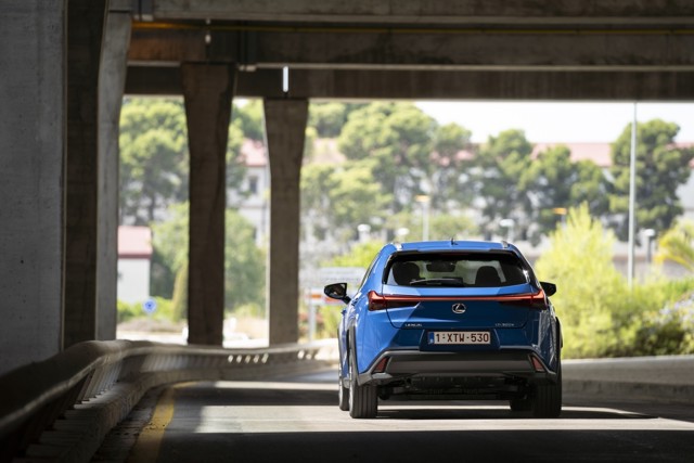 Lexus Ux photo 55