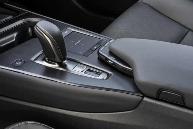 Lexus Ux photo 148