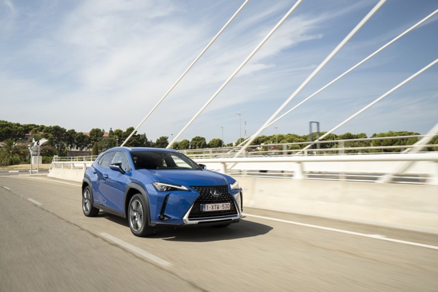 Lexus Ux photo 58
