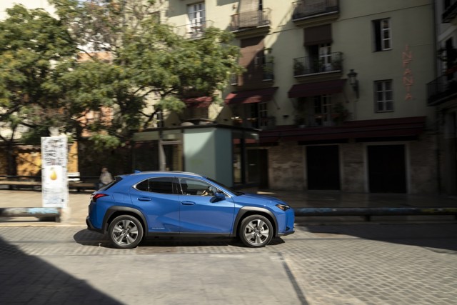 Lexus Ux photo 70