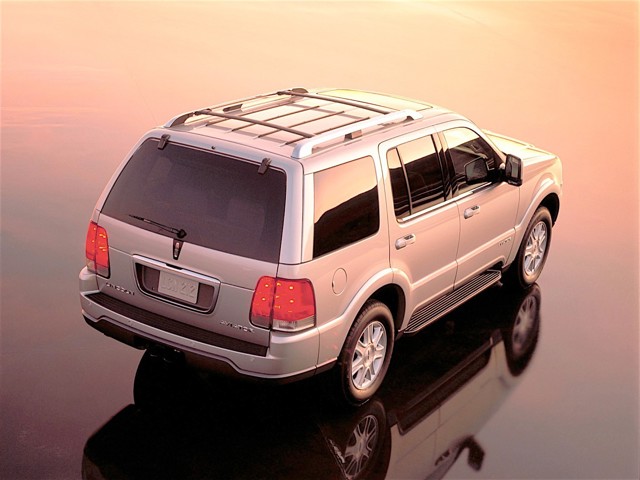 Lincoln Aviator photo 7