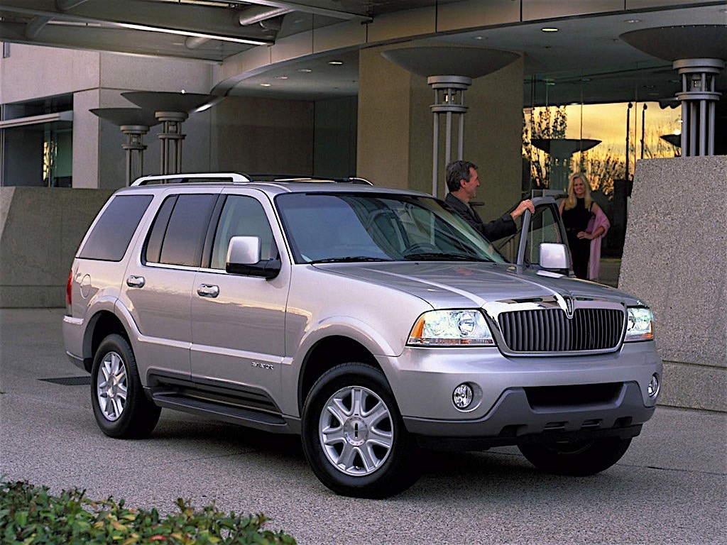 Lincoln Aviator photo 16