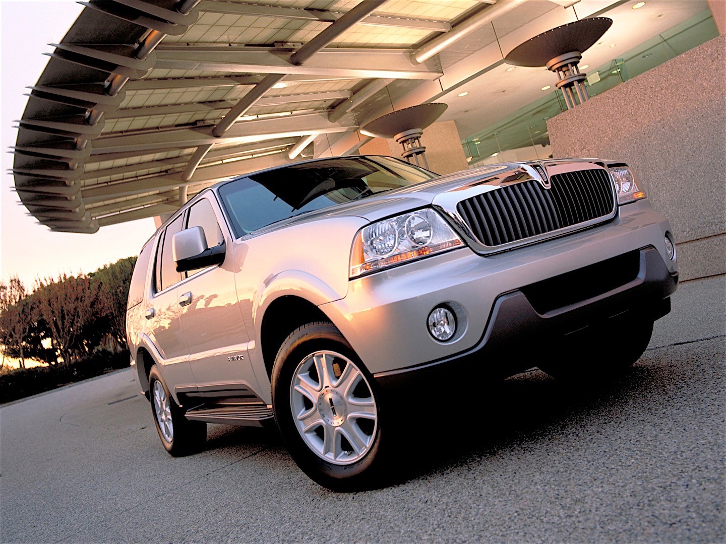 Lincoln Aviator photo 17