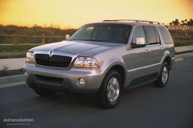 Lincoln Aviator photo 2