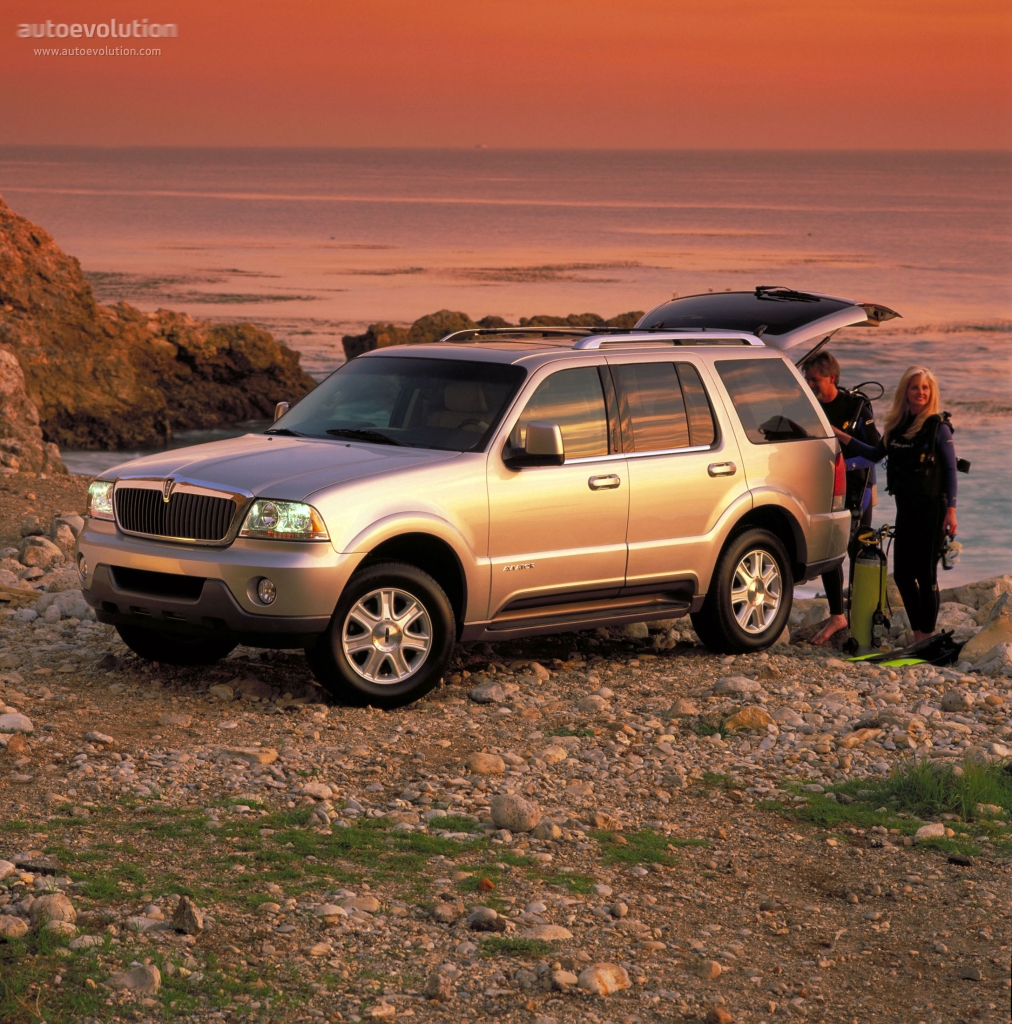 Lincoln Aviator photo 3